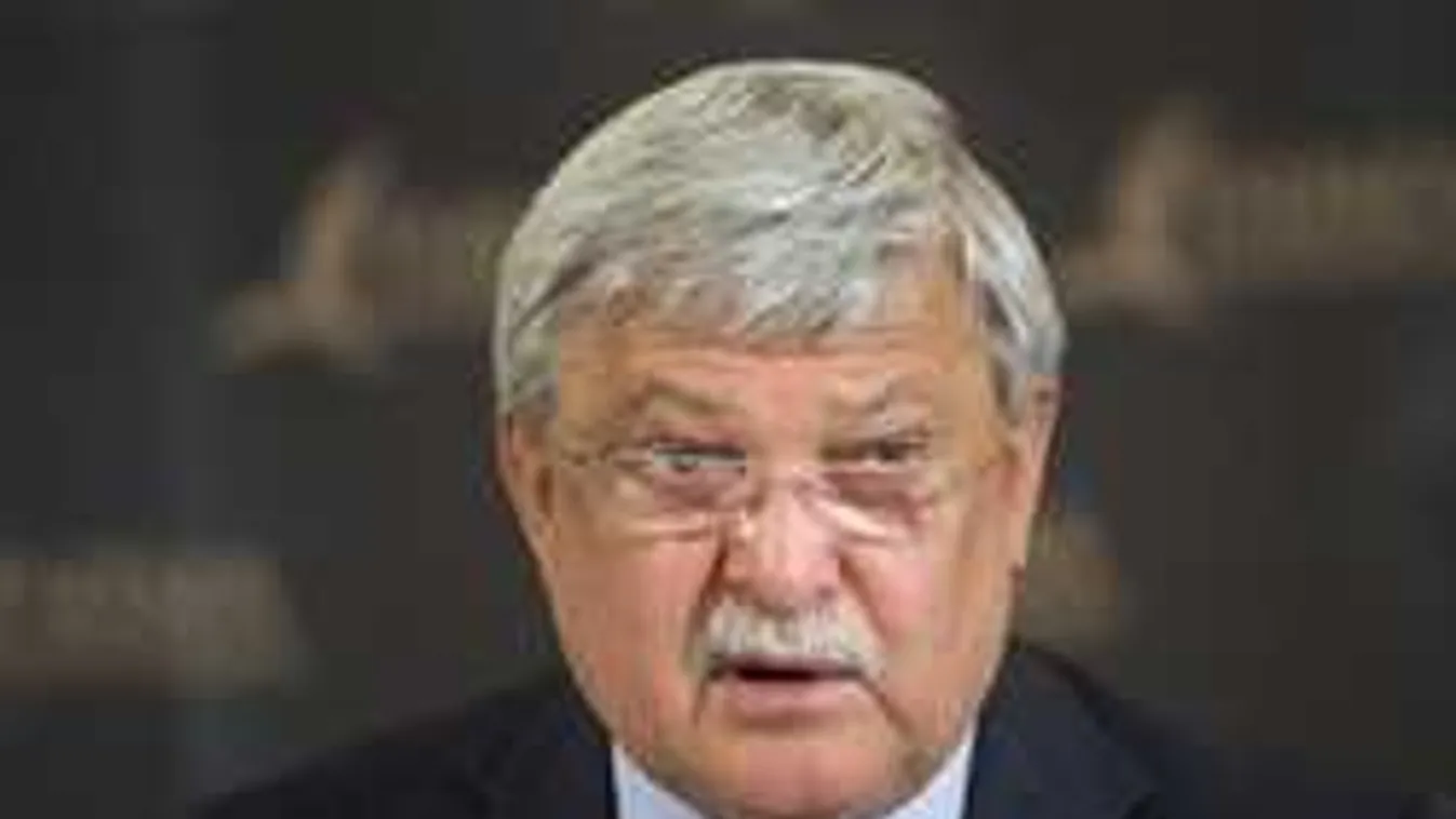 Csányi Sándor döntött, ezt lépte a bankvezér