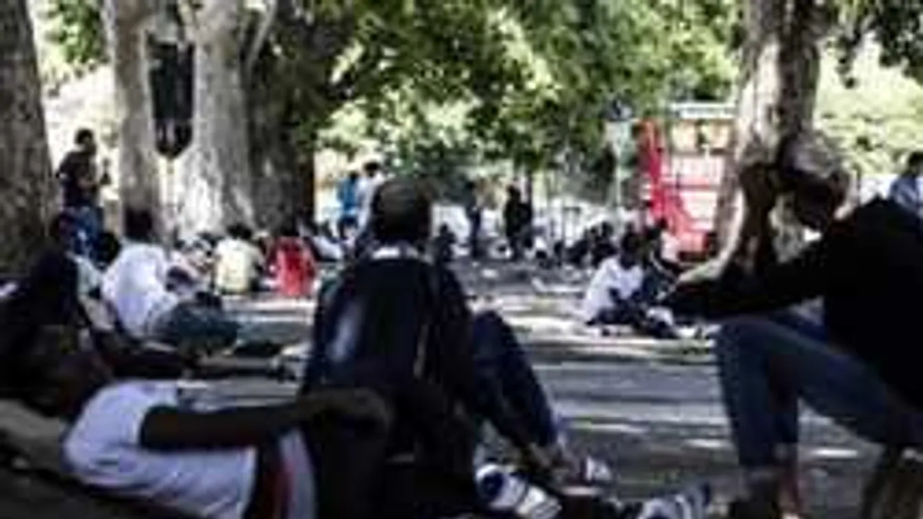 Barikádot emelnek a bevándorlók elé!