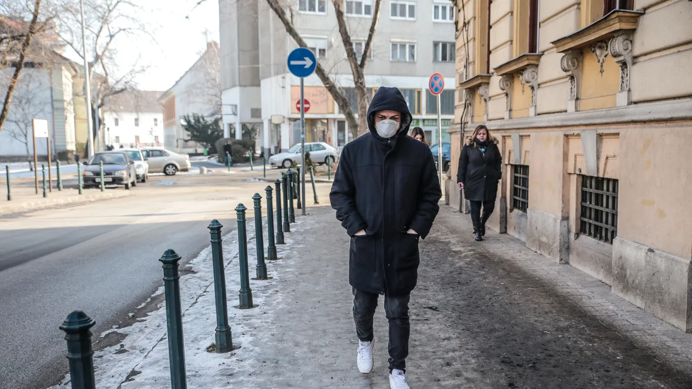 Maszkosok szállítottak el egy beteg férfit Kelenföldről