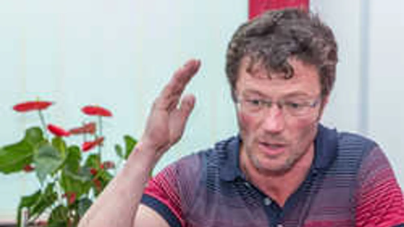 Ezt üzente Stohl András fiatal kollégájának