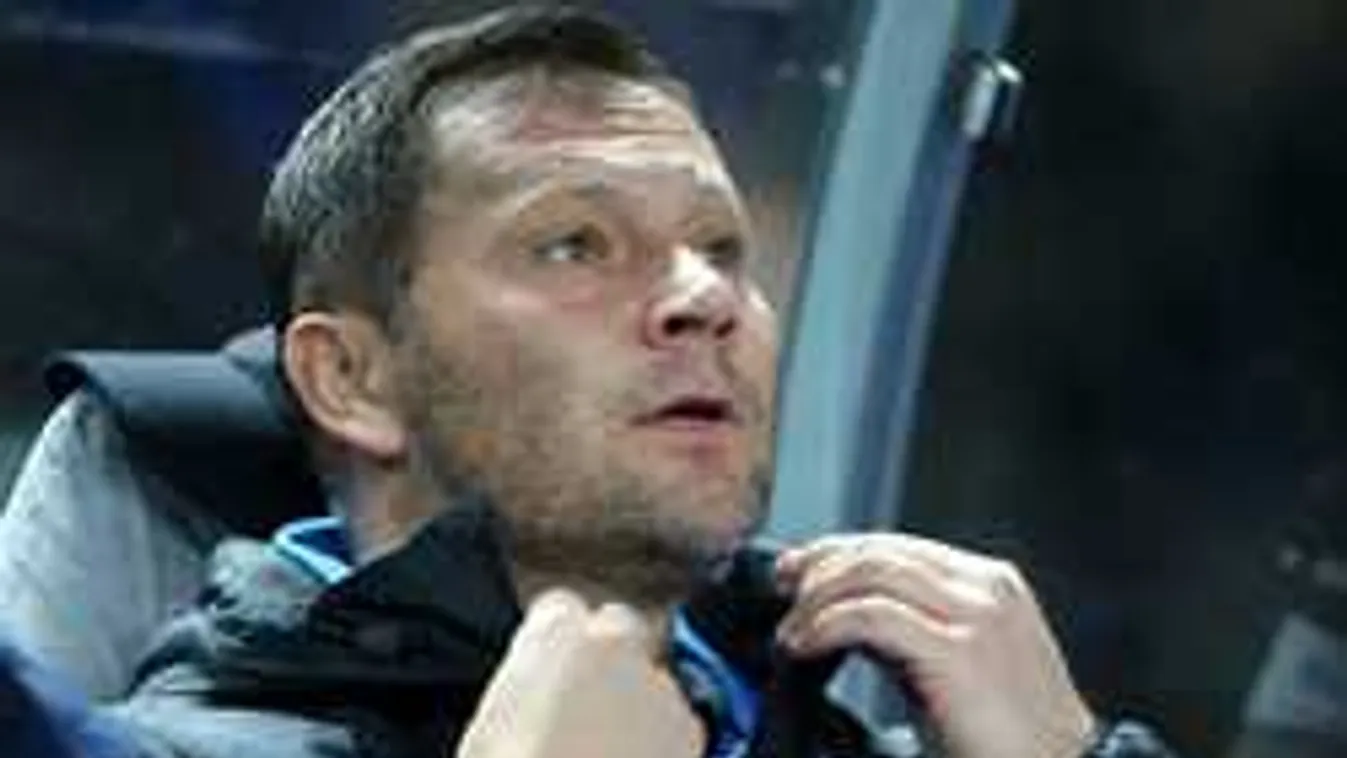 Pofon Dárdainak, szurkolók rontottak rá