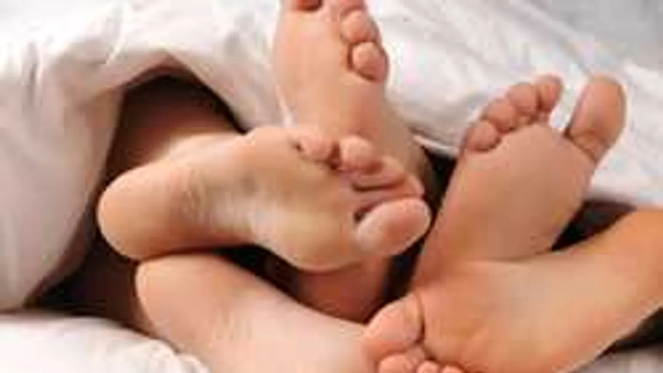 Ezt a gyönyört nem hagyhattam ki: hárman keveredtünk össze szex közben