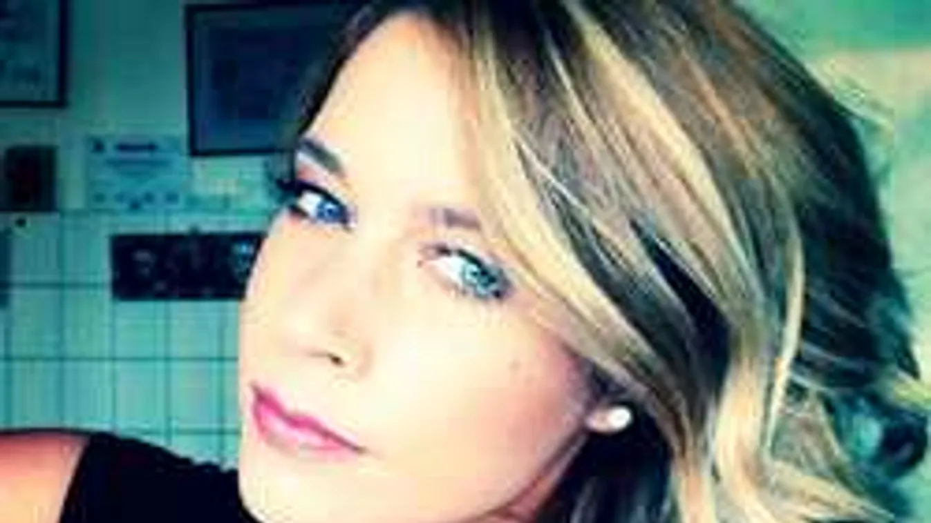 Melltartó nélkül kapták lencsevégre Baukó Évát