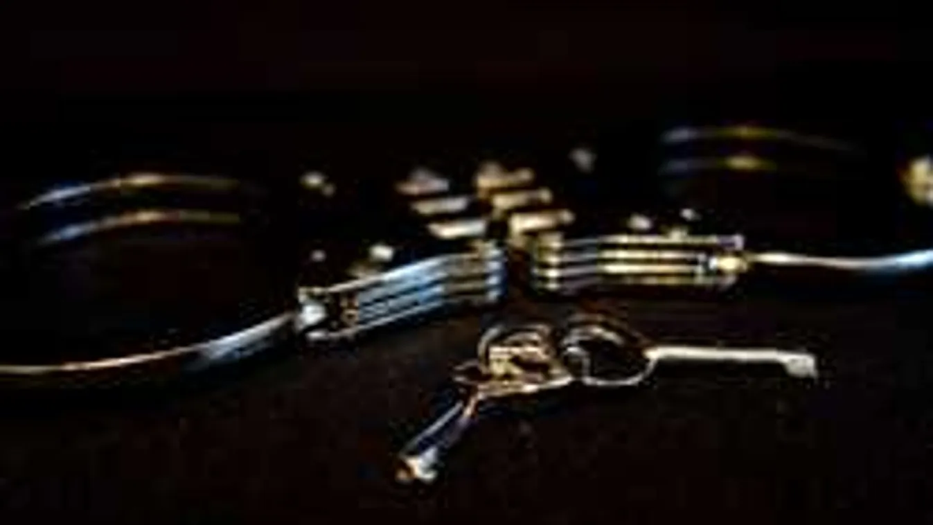 Alig hittek a szemüknek a rendőrök, hihetetlen, mire vetemedett egy paksi család