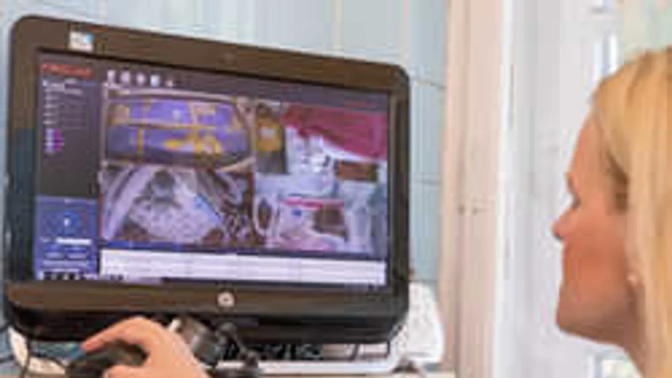 Így nézheti otthon a család a kórházban benntartott babákat