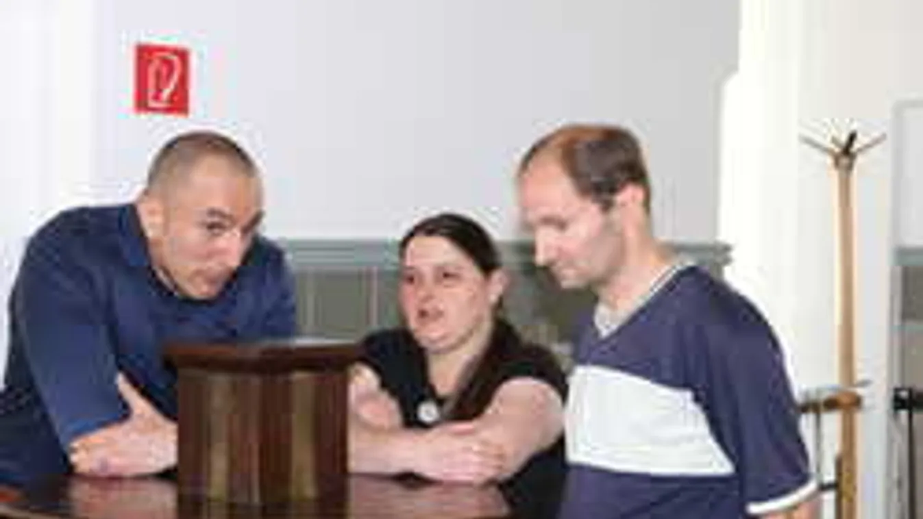 A megölt sólyi kislány szülei találkoztak a gyilkossal, ez történt