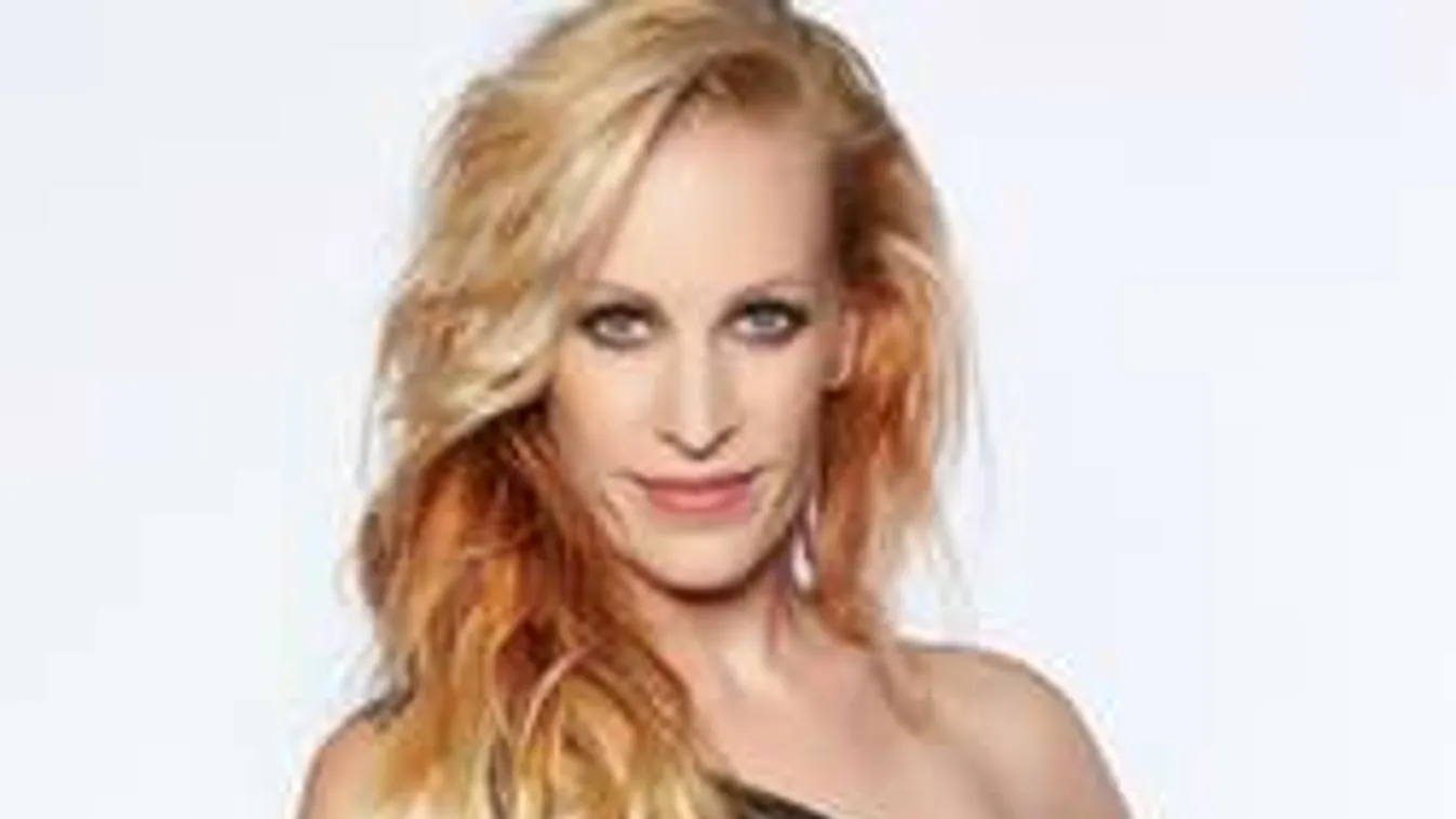 Megszületett Pásztor Anna kislánya