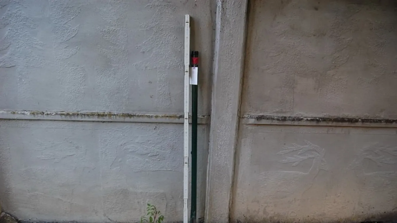 Vascsővel esett neki a nyárligeti szomszédnak, nem fogod elhinni, hogy miért – fotó