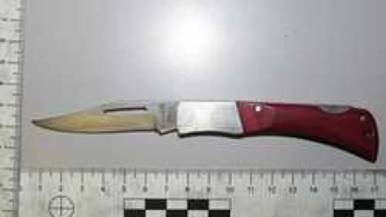 Botrányos dolog történt egy budapesti buszmegállóban