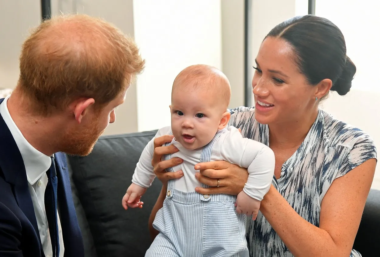 Harry herceg és Meghan Markle Archie herceget próbálták megvédeni