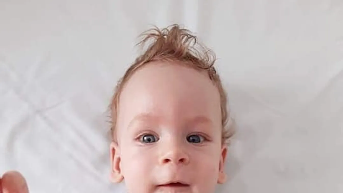 Szívfacsaró: így tologatja játéktraktorait kerekesszékével az SMA-s Noel