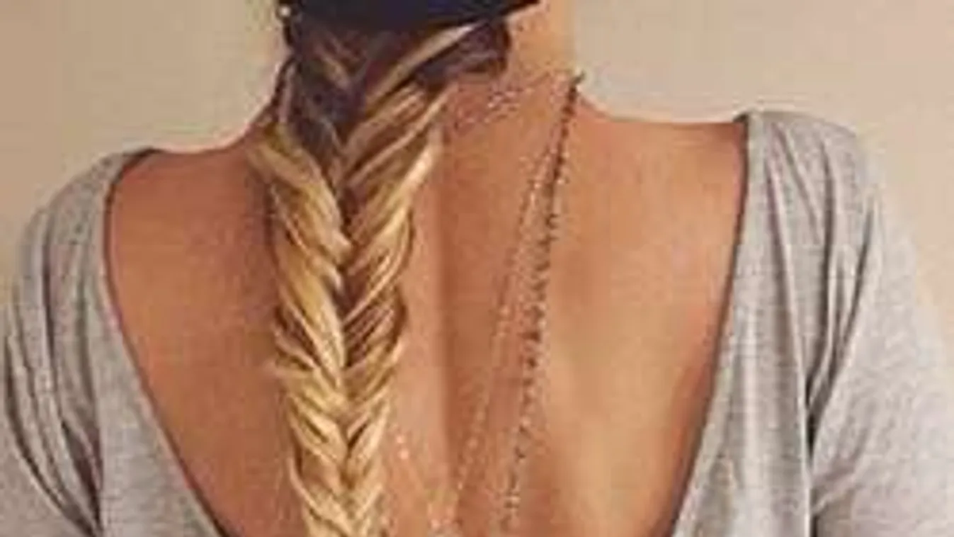 Idén nem mély dekoltázzsal hódítanak a nők! Hátulra került a lényeg!