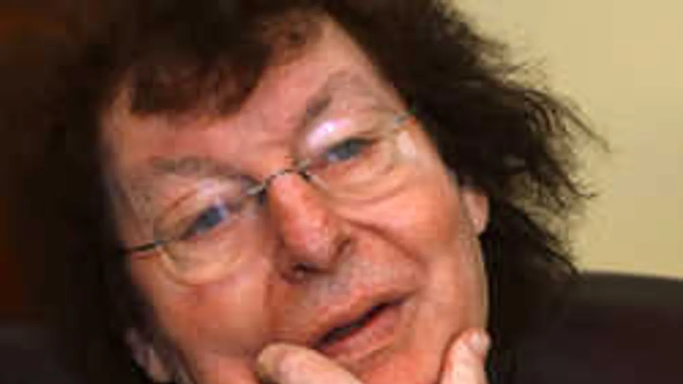 Sosem látott fotó került elő Demjén Ferencről!