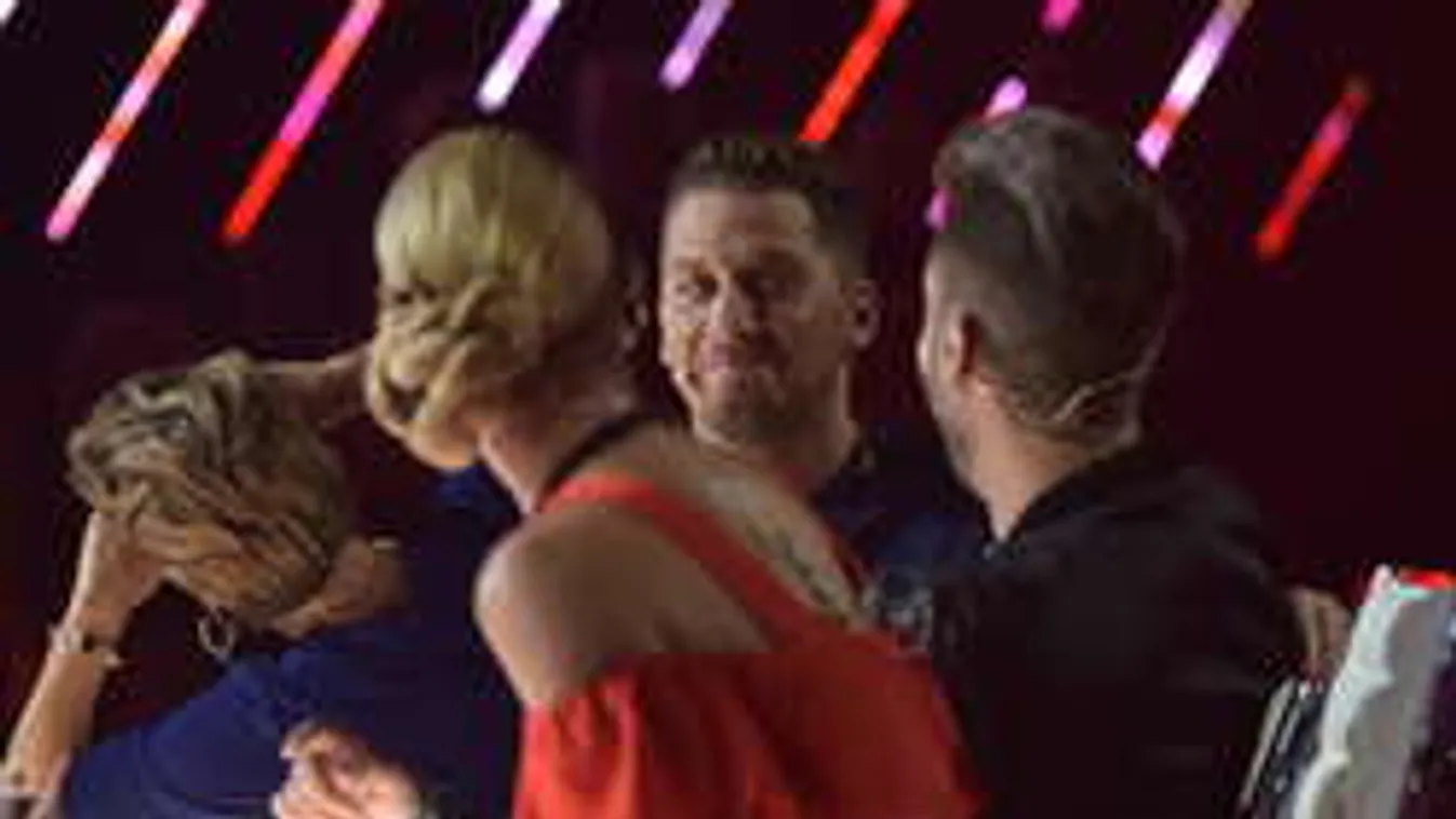 Döbbenten reagált a zsűri Vastag Csaba és Pádár Alexandra csókjára!