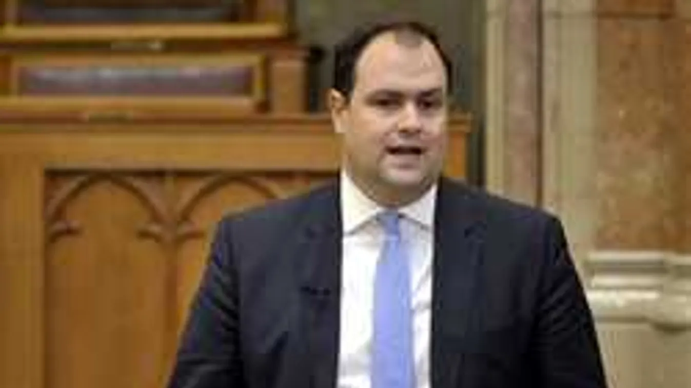 Nacsa Lőrinc: zajlik Soros György fizetett választási kampánya