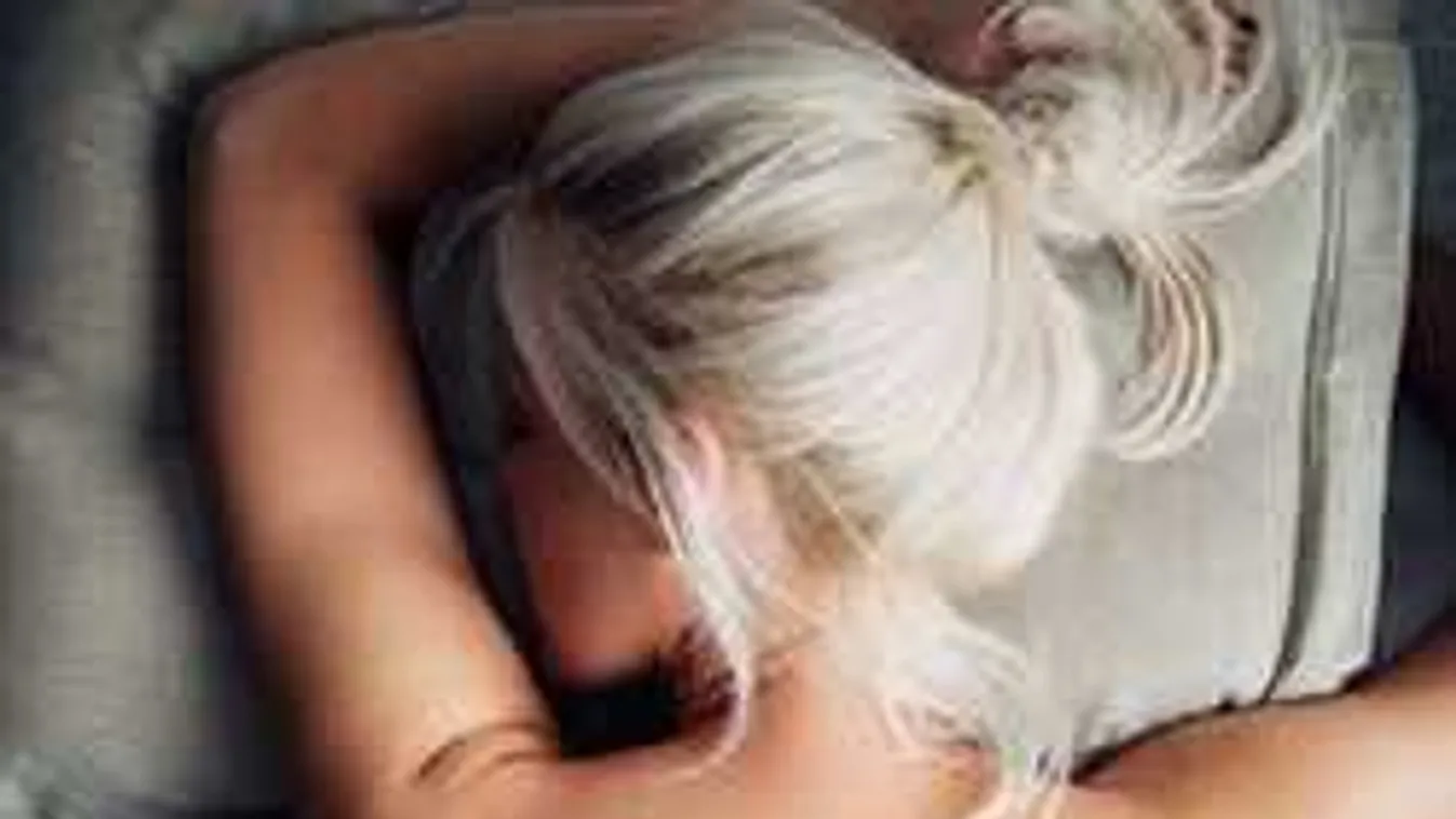 Végre kiderült a pihentető alvás titka és az nem szexmentes