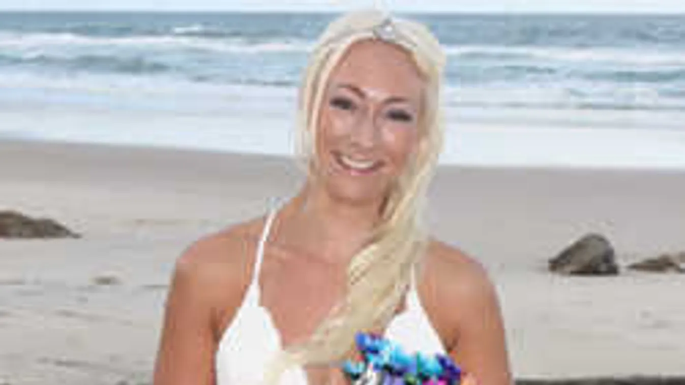 Ez a nő biztosan meghibbant, olyat művelt az oltár előtt, amit eddig még senki