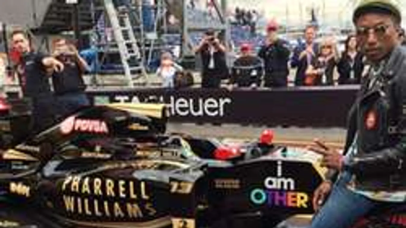 Ilyen se volt még! Popsztár hirdet az F1-autókon