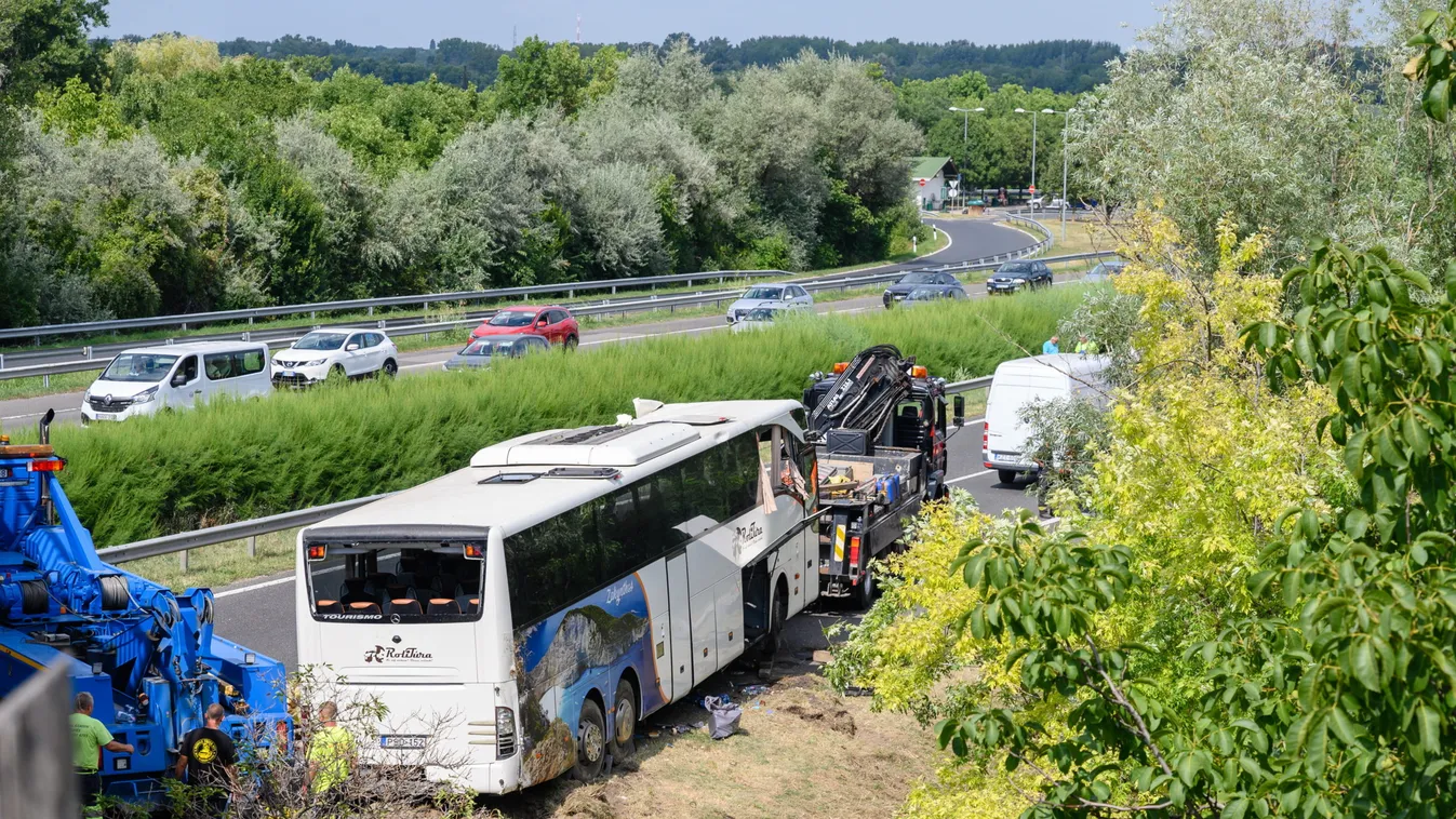 szabatbattyáni buszbaleset