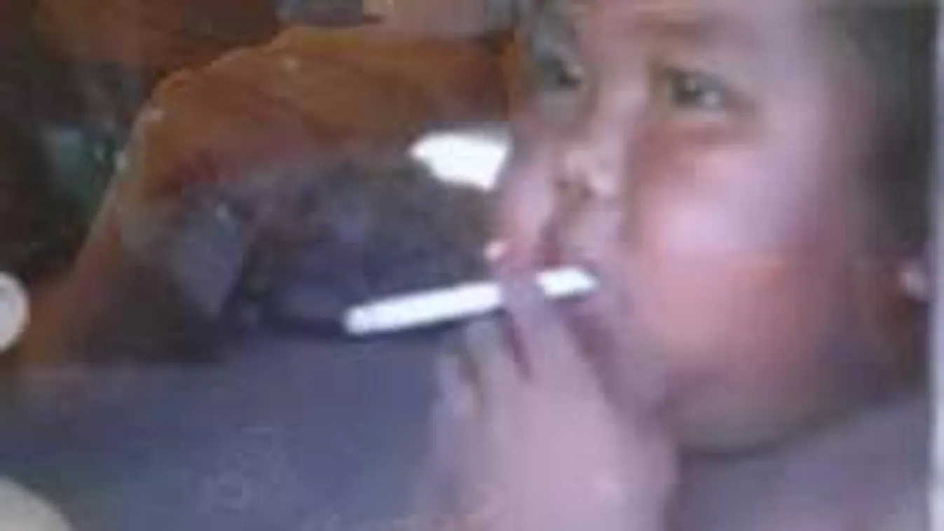 40 cigit szívott naponta az 5 éves gyerek. Belehalt...