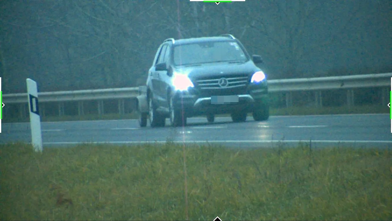 151 km/órával kapcsolták le a magyar mercist, és még tudta fokozni