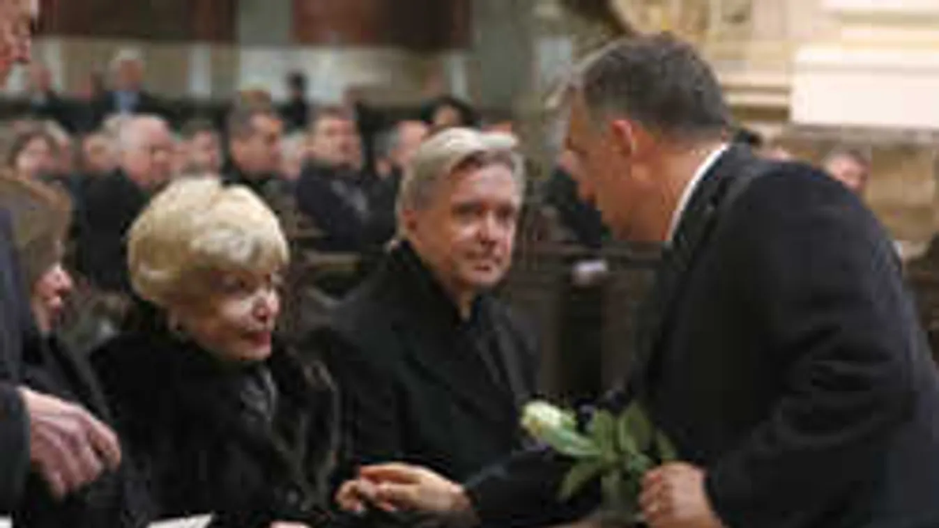 Így vettek végső búcsút Torgyán Józseftől szerettei - képek