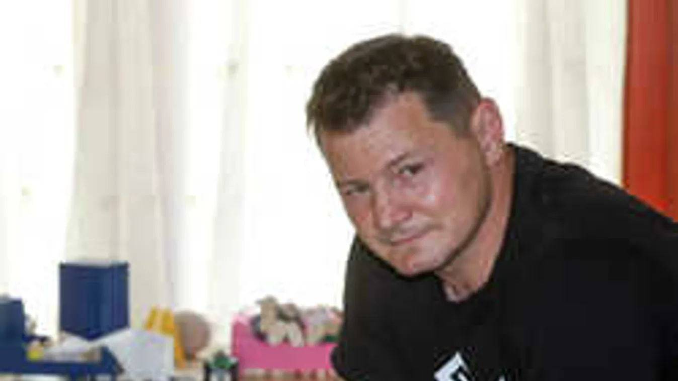 Kiengedték a kórházból Madár koraszülött kisfiát