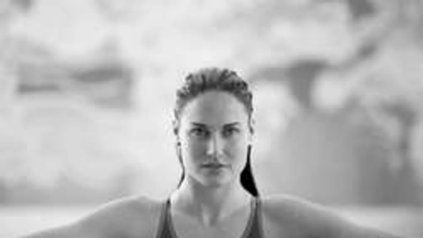 Jakabos és a többiek, szexi lányokkal támadjuk Riót!