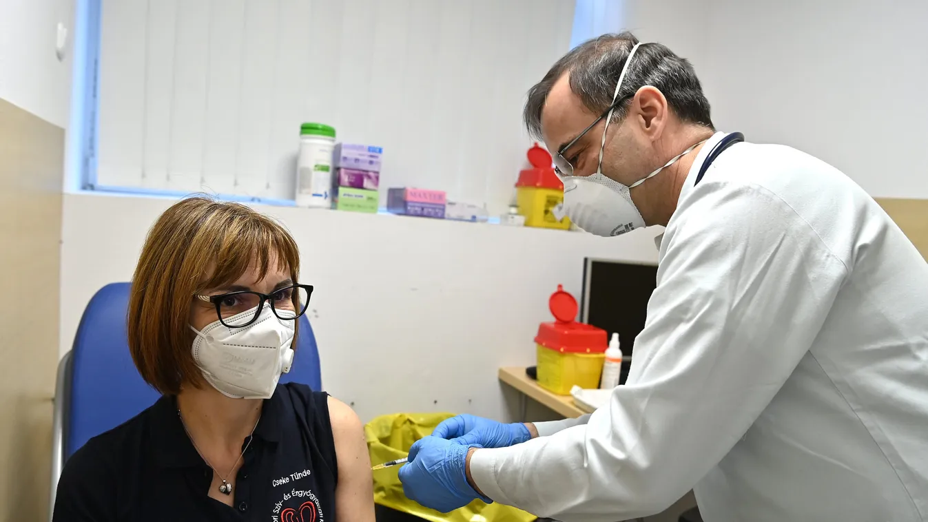 Sokan már a második oltást kapják
