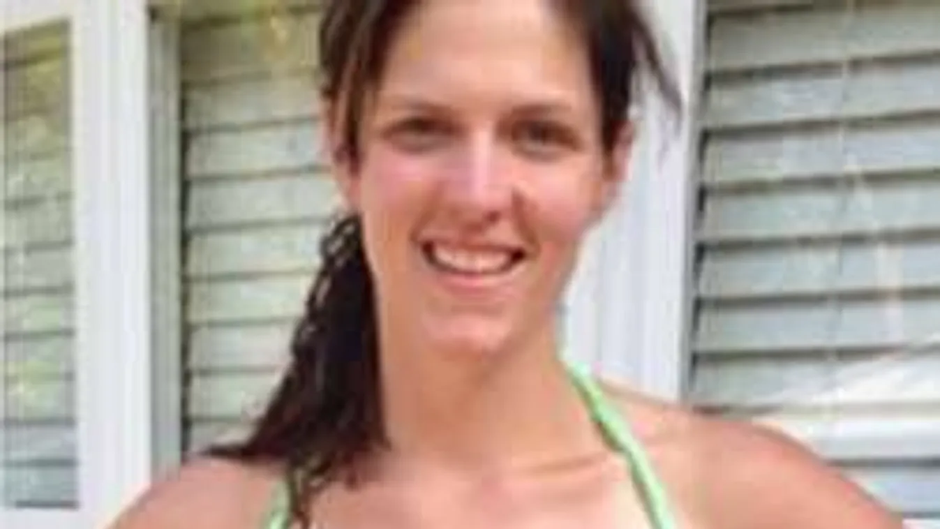 Ilyen a valódi nők teste fogyás után! A kismama büszkén vállalta bikinis testét