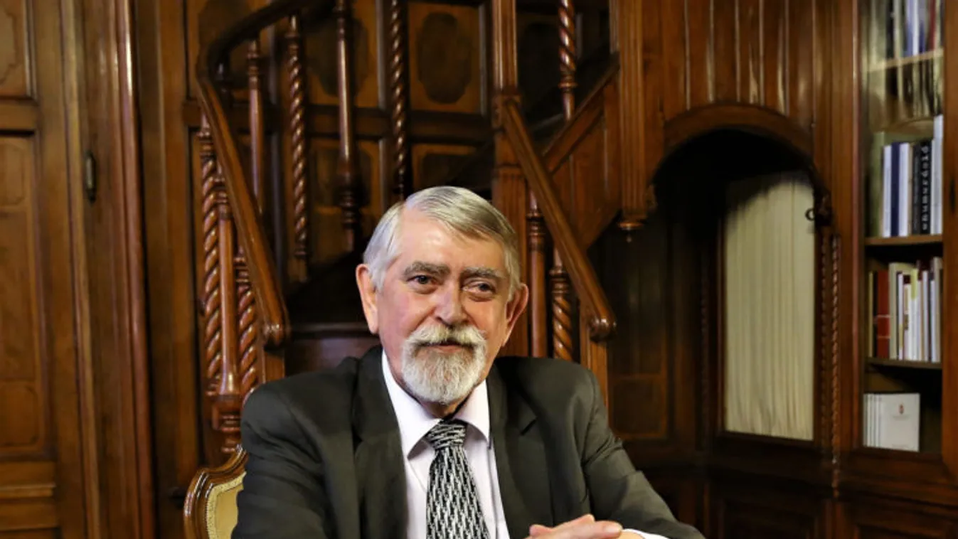 Kásler: július 1-jével kapják meg 500 ezer forintos juttatásukat az egészségügyi dolgozók