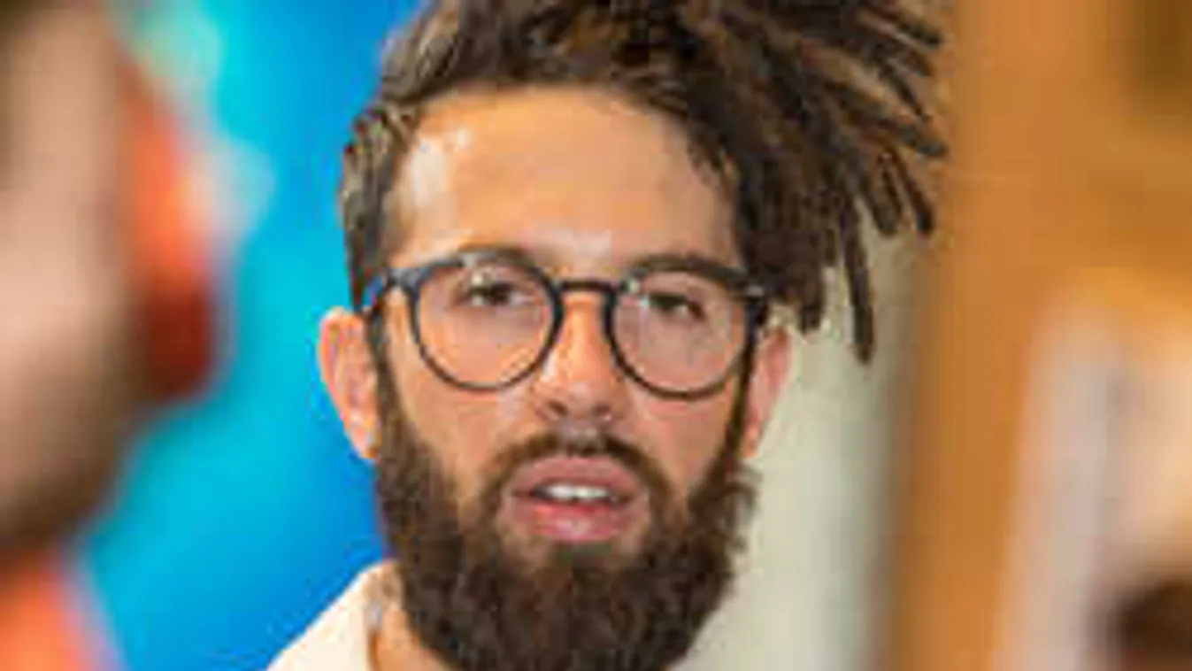 Nem semmi, új bizniszbe fogott a magyar sztárénekes