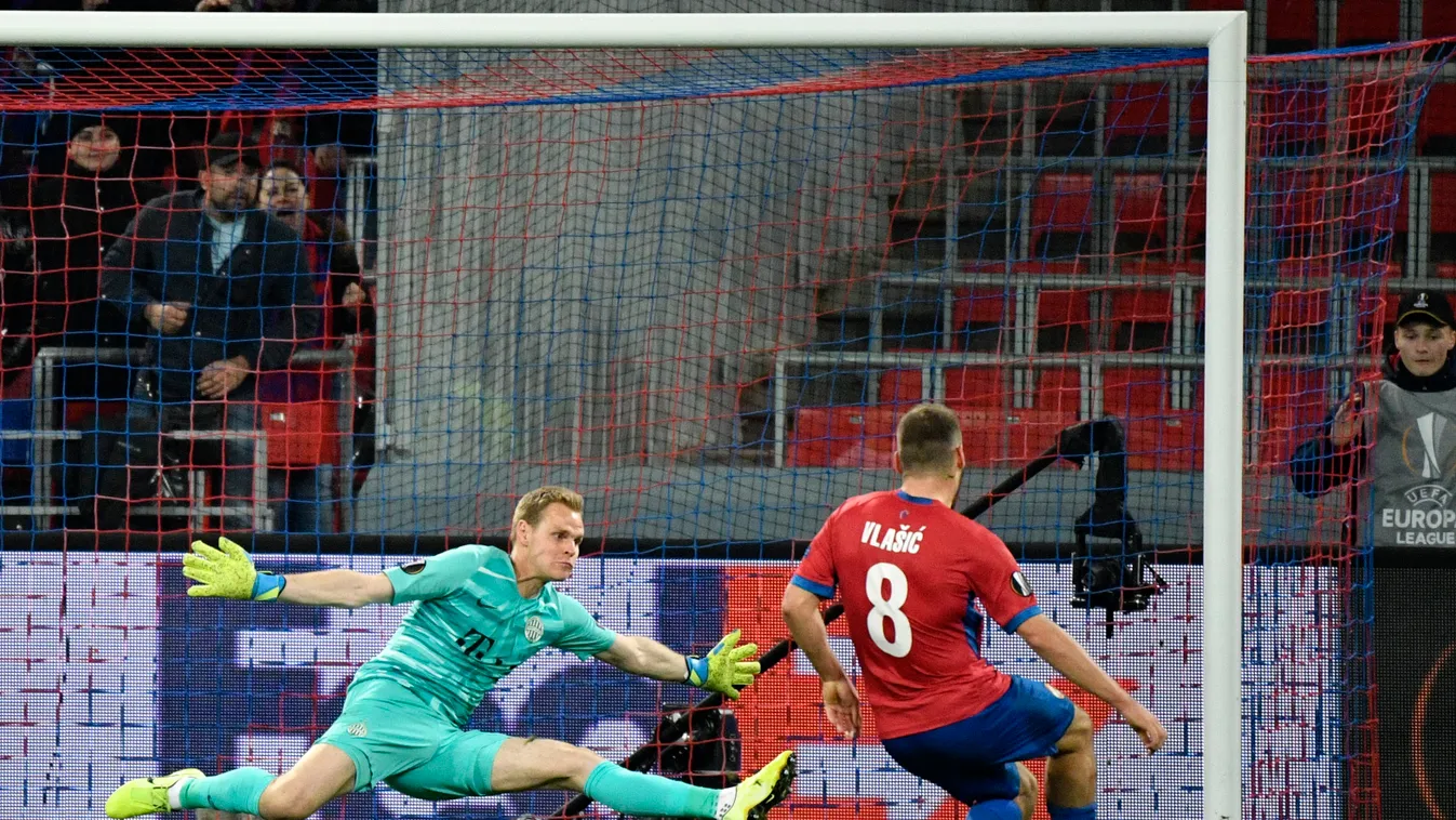 Dibusz már Gulácsi helyére tör a válogatottban