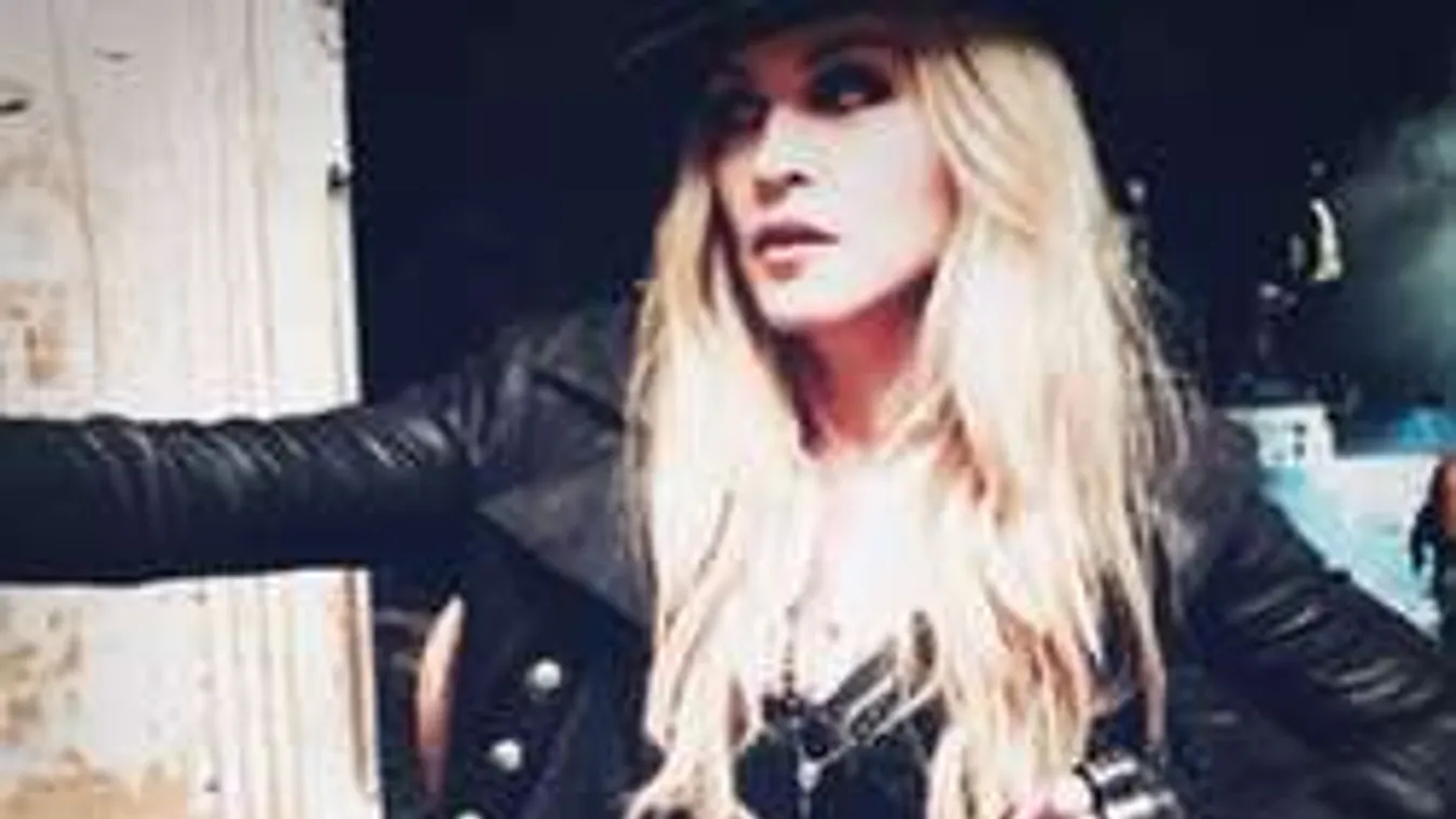 Madonna lett a világ ellensége - Fotó