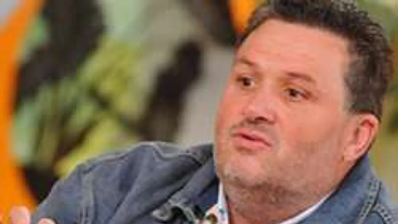 Kamu közösségi profil keverheti bajba Galambos Lajost