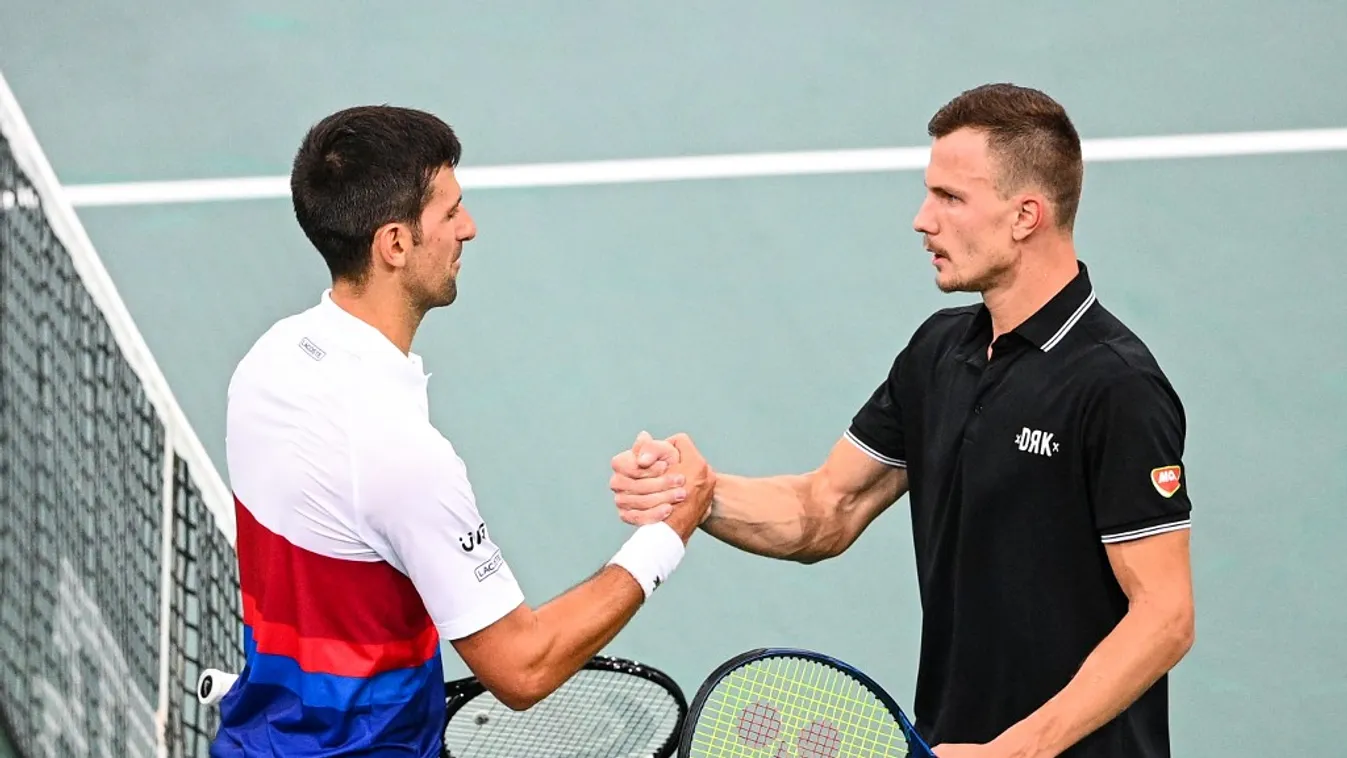 Végül Fucsovicsnak (jobbra) kellett gratulálnia Djokovicsnak