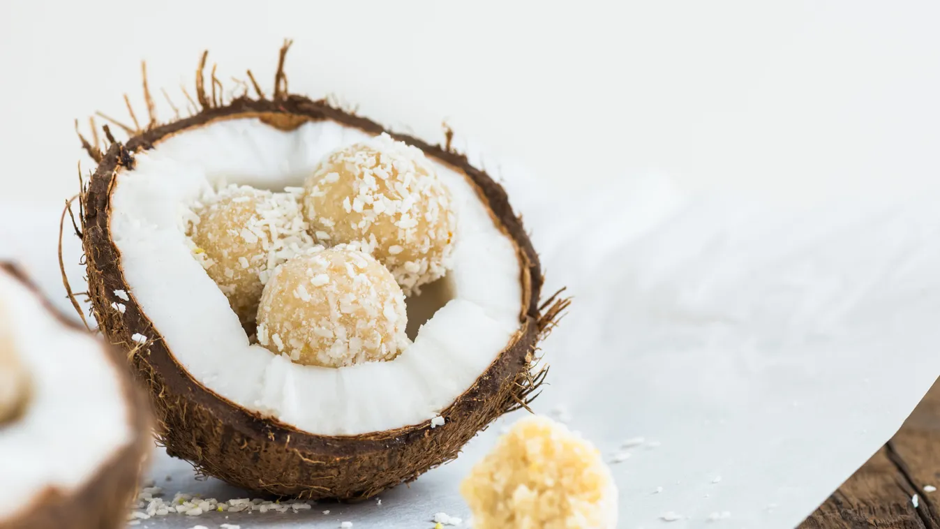 Almás lett a kókuszgolyó, pillanatok alatt kész