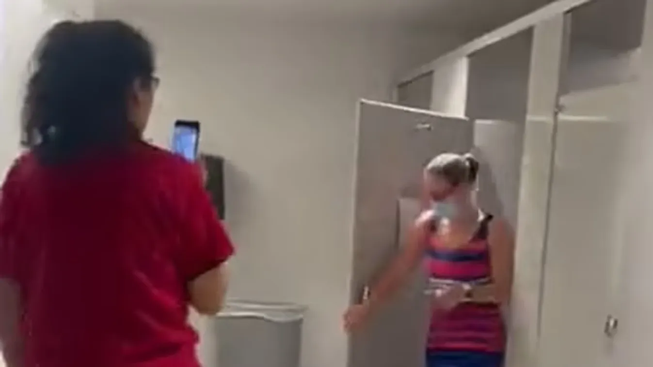 Elképesztő, illegális bevándorlók a vécén zaklattak egy amerikai szenátort