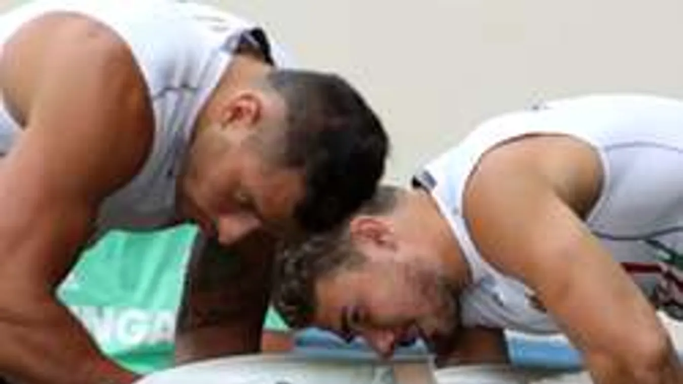 Itt az igazság, őket rakták ki a kajakcsapatból