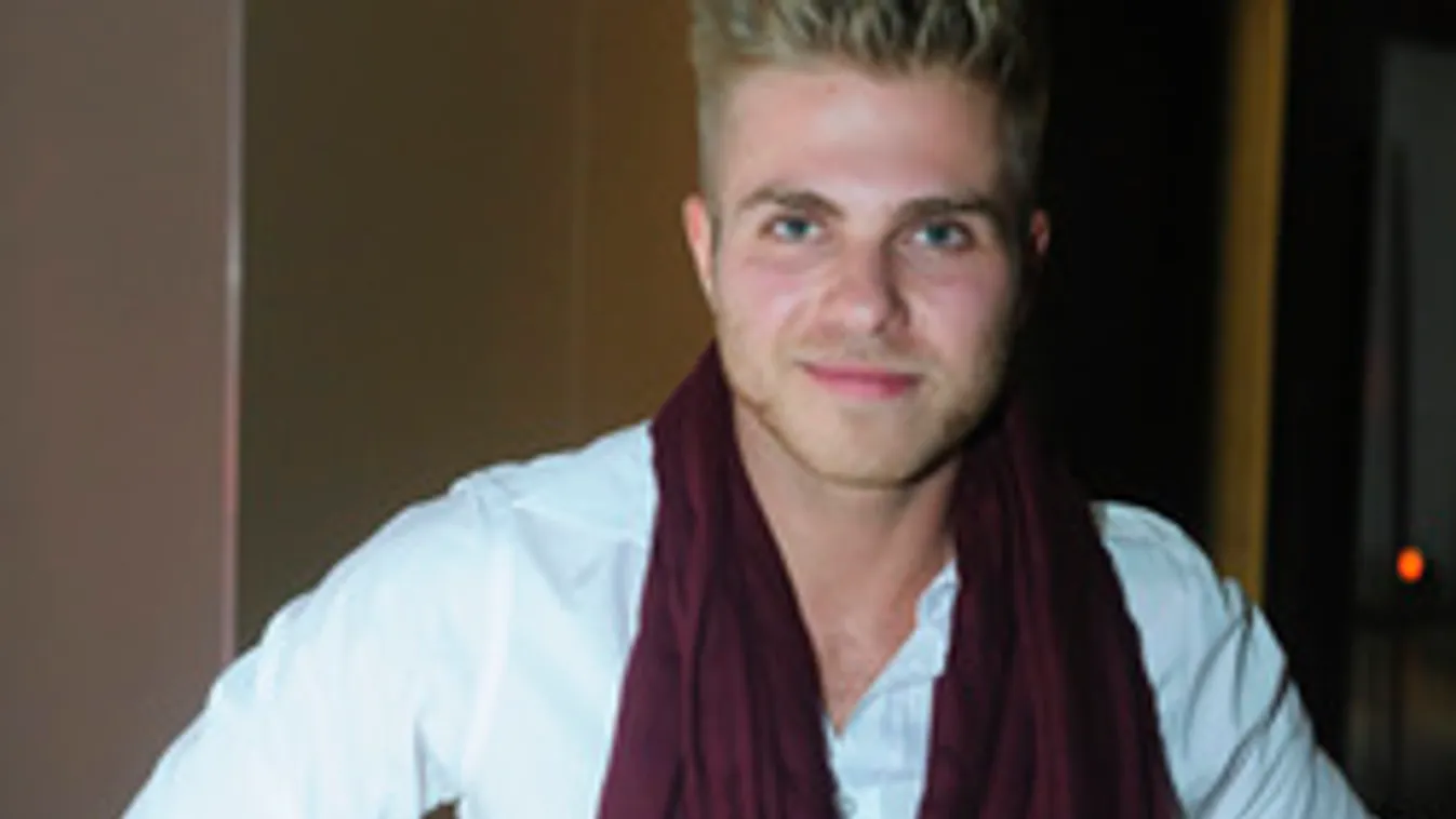 Kínos szerelmi háromszögben a Barátok közt sztárja