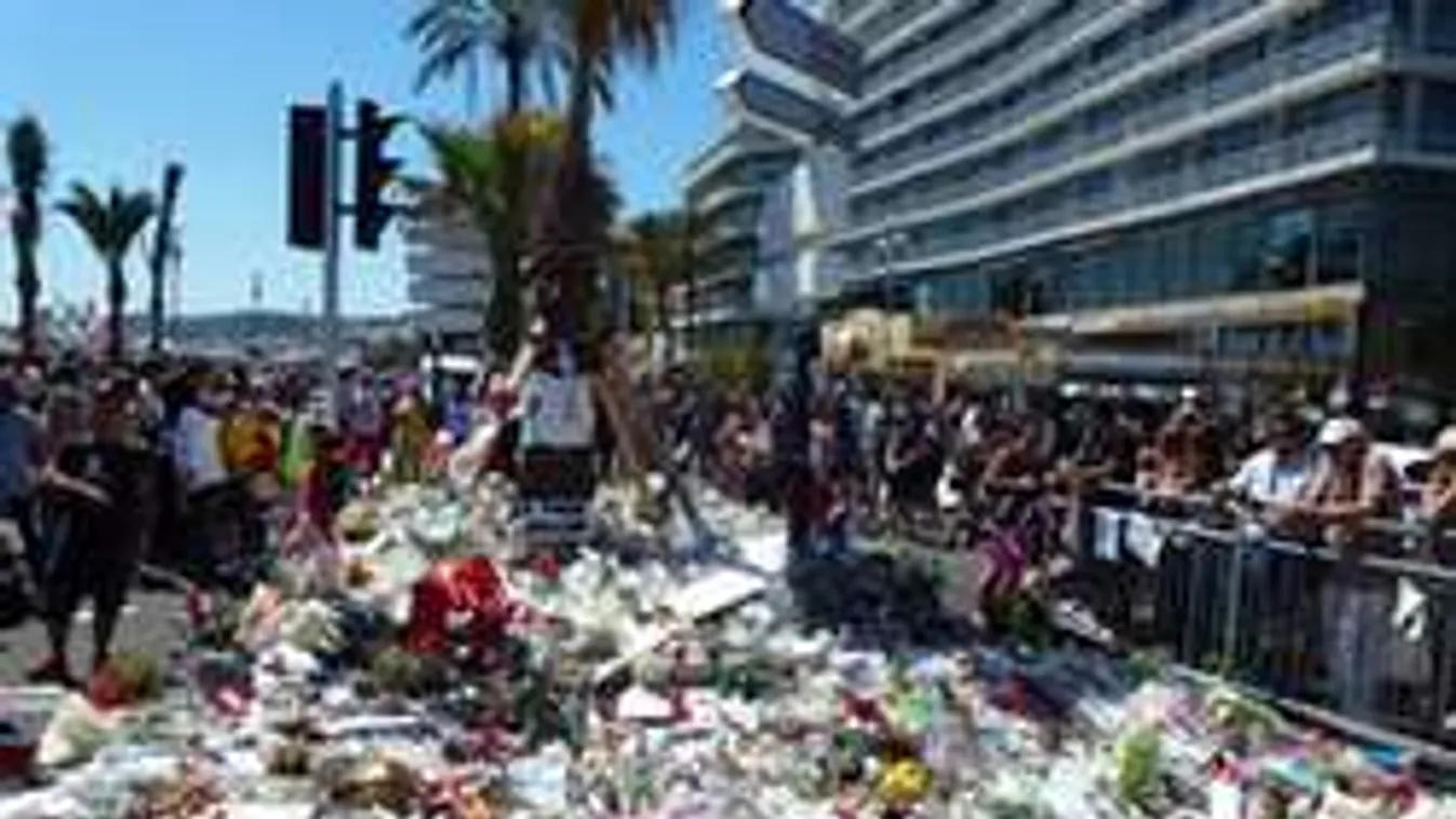Virágok jelölik a holttestek helyét Nizzában