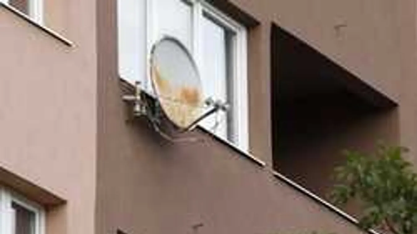 Az egész lakótelepet megrázta a hír: kilencedikről zuhant ki a kétéves