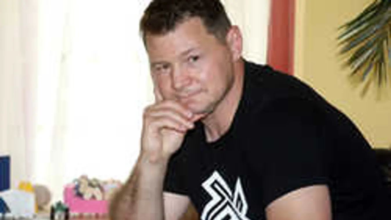 Madár az éjszaka közepén került kórházba