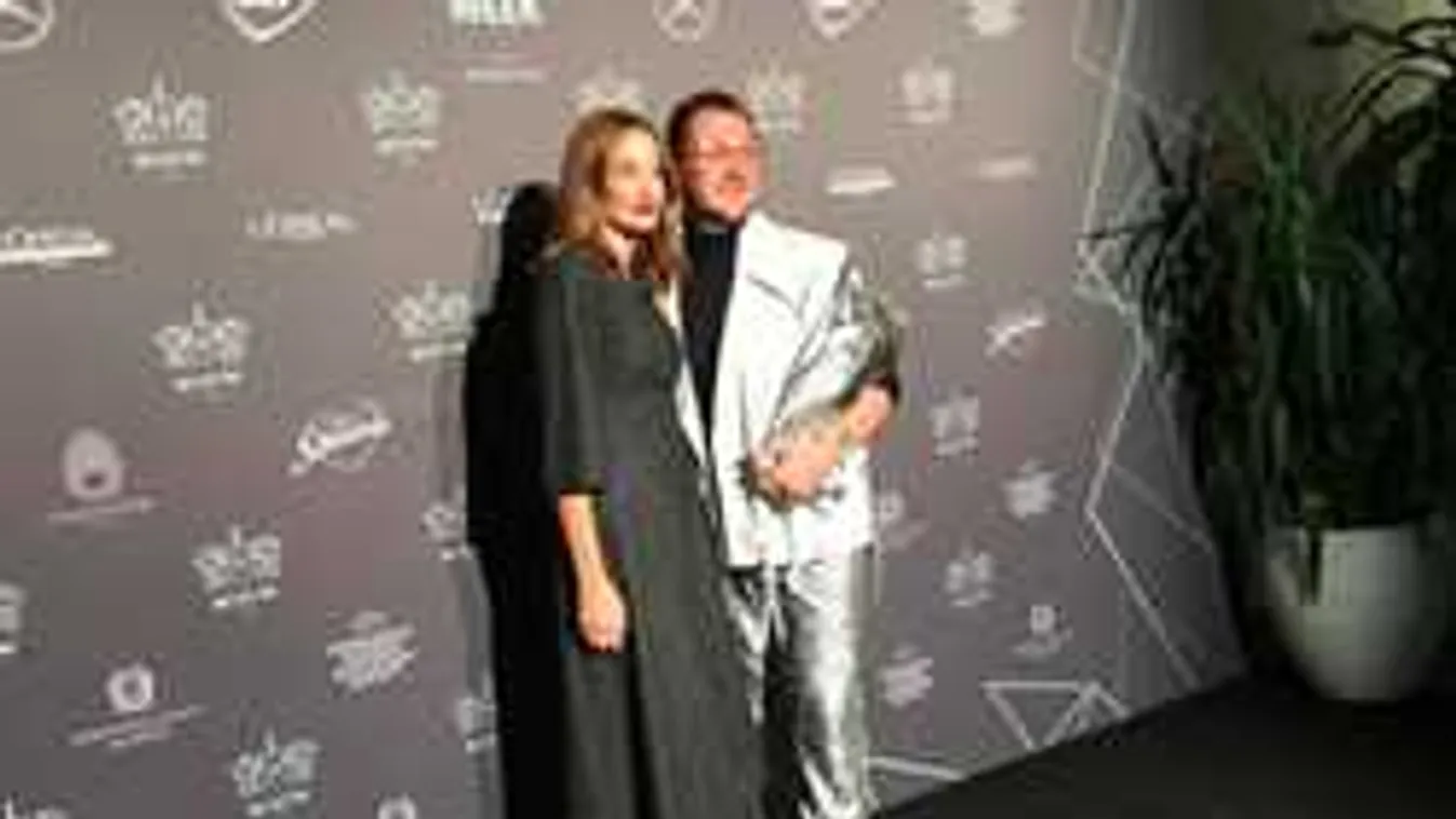 Hihetetlen társaságban tűnt fel Epres Panni