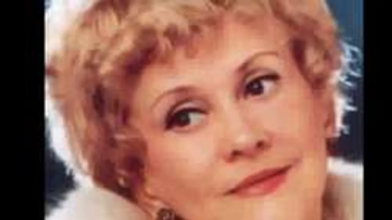 Tragikus balesetben hunyt el az aranytorkú magyar énekesnő