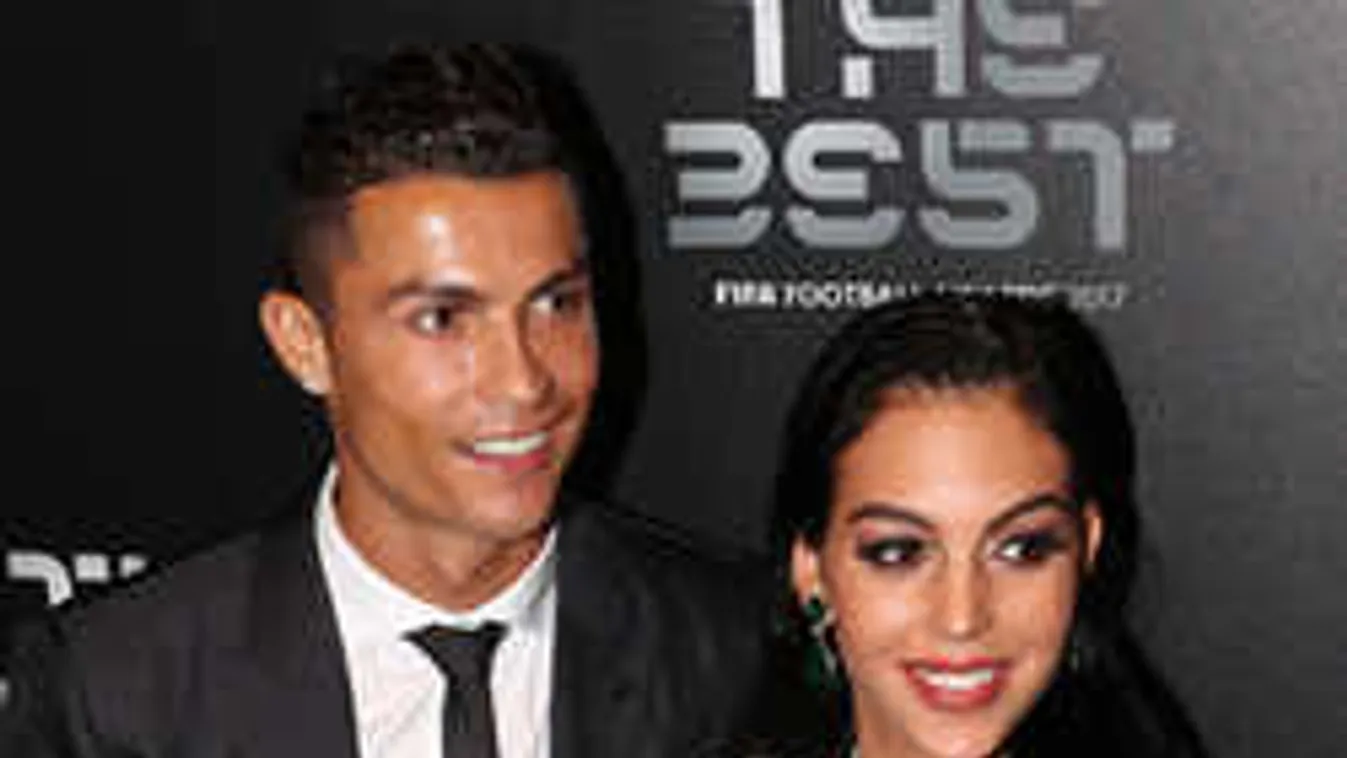Ronaldo összebújt a párjával, a hálószobából üzentek