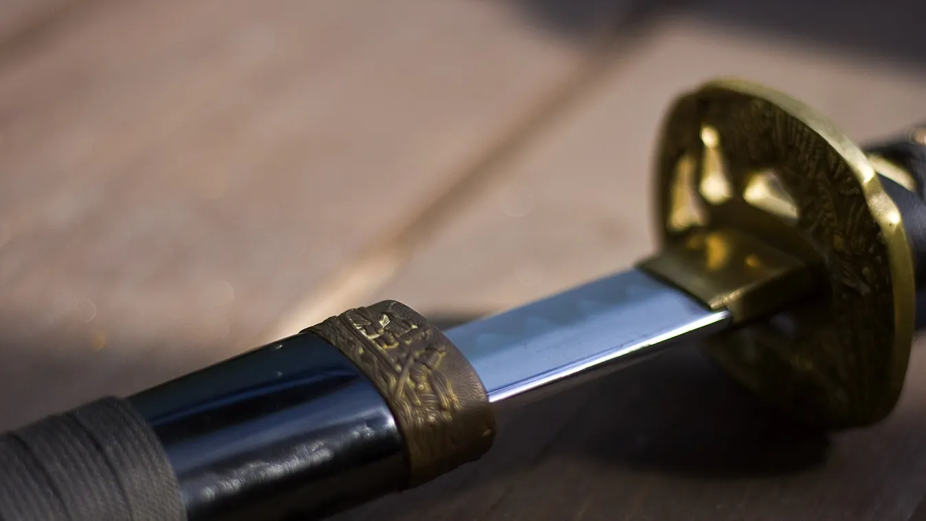 Karddal fenyegette meg a rendőröket az agresszív sofőr, lelőtték