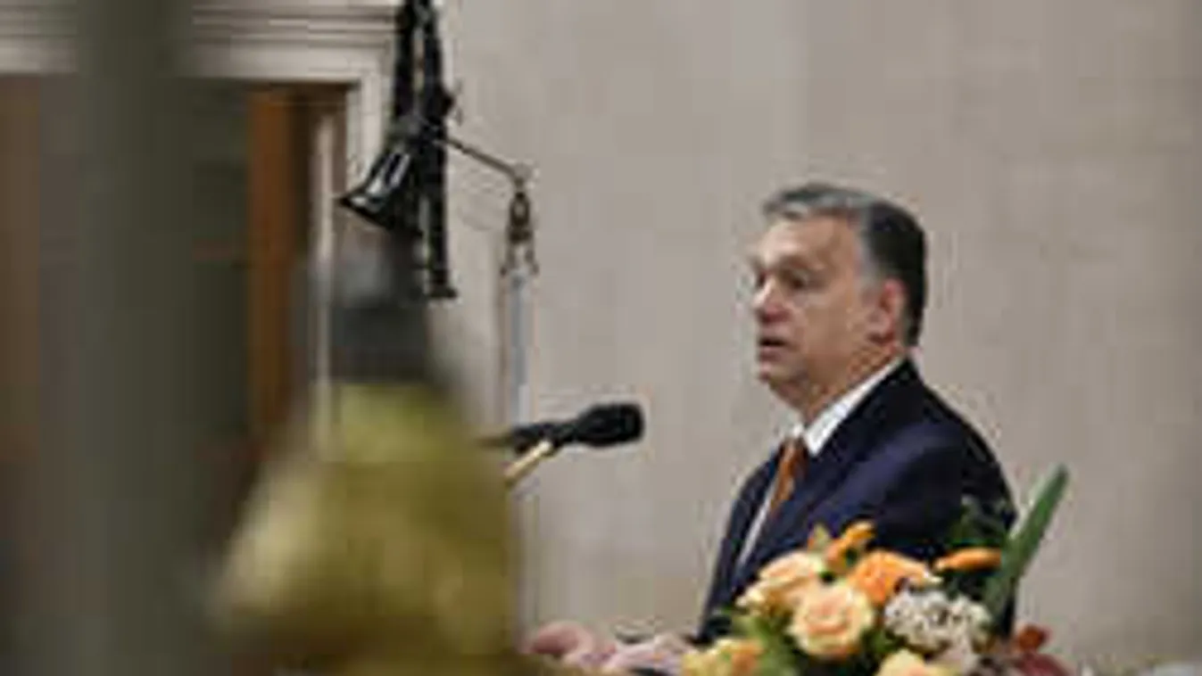 Orbán Viktor: Védenünk kell a keresztény hitből kinőtt életformát