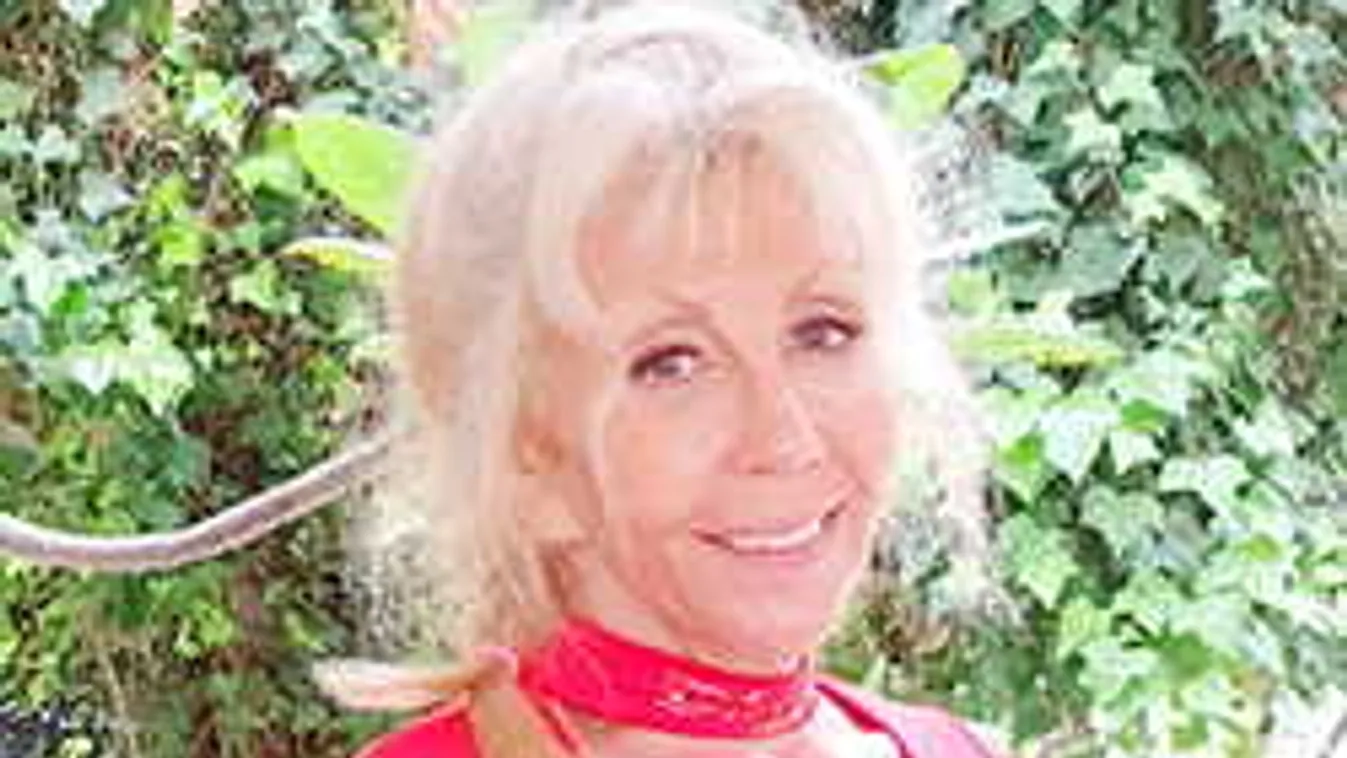 Elképesztő helyen nyaralt a magyar színésznő