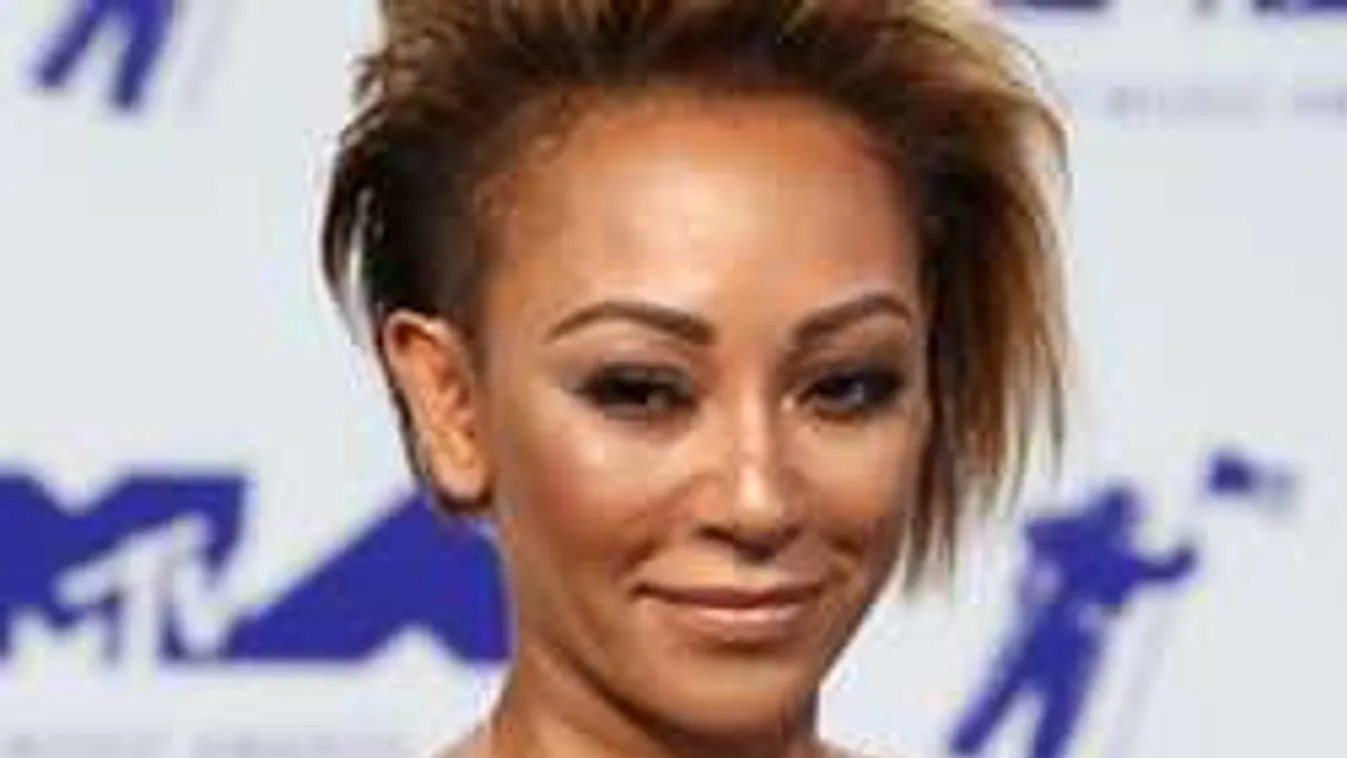 Bíróságon mutatják be a sztáranyuka házi szexvideóit